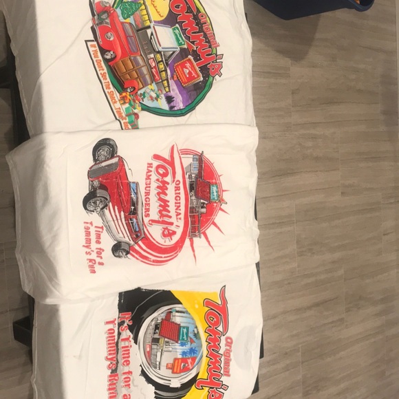Vintage In n Out T-shirt’s - Picture 1 of 8